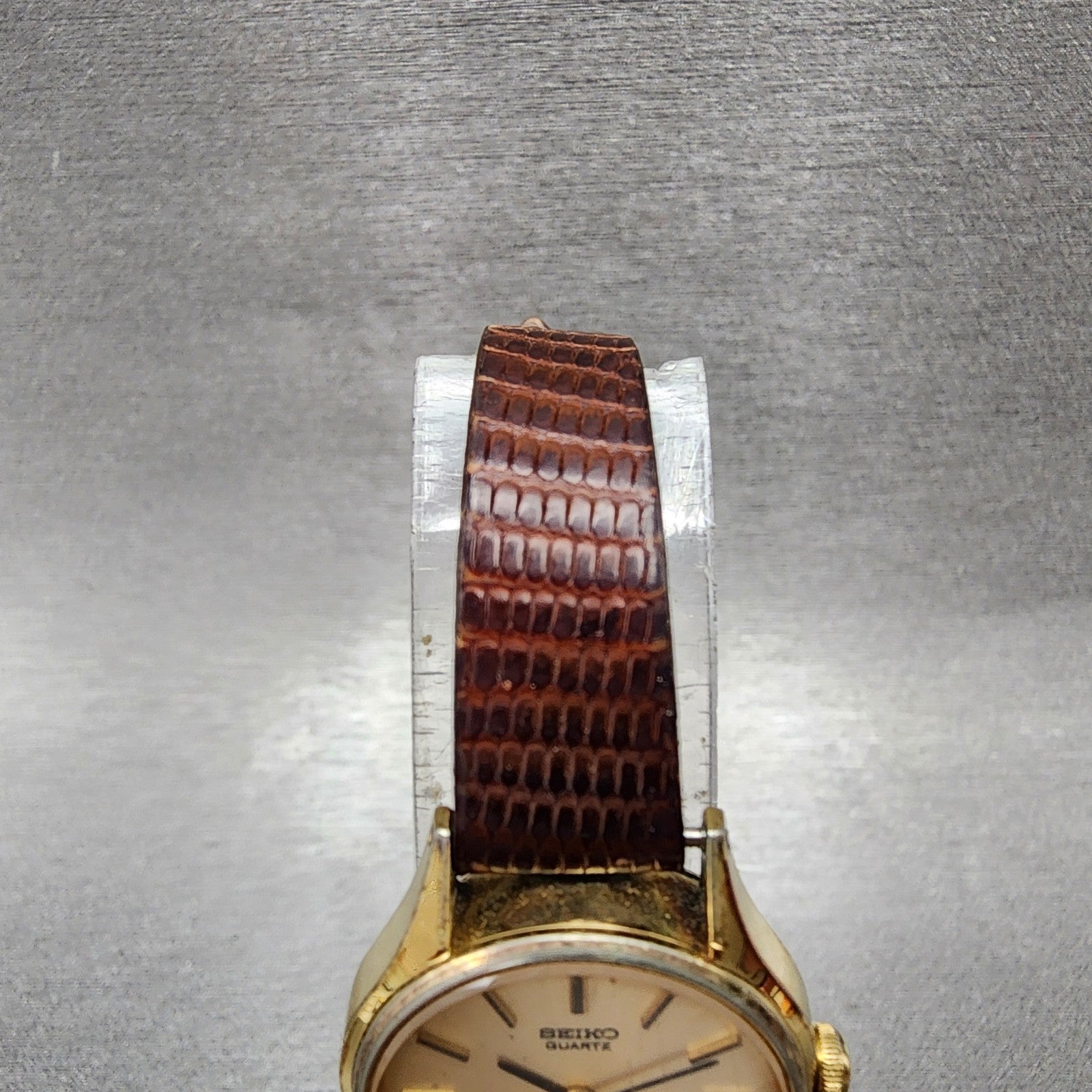 Seiko Watch Women 23mm Champagne Dial Gold Tone Round 47000059 New Battery4