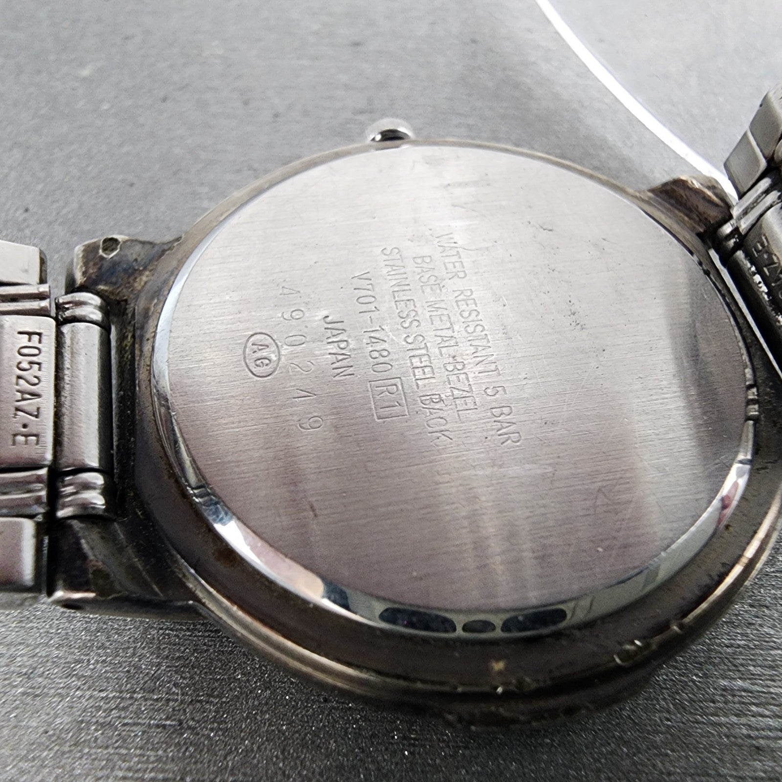 Seiko Alba Urban Watch Men 33mm Silver Dial Silver Tone V7011480 New Battery9