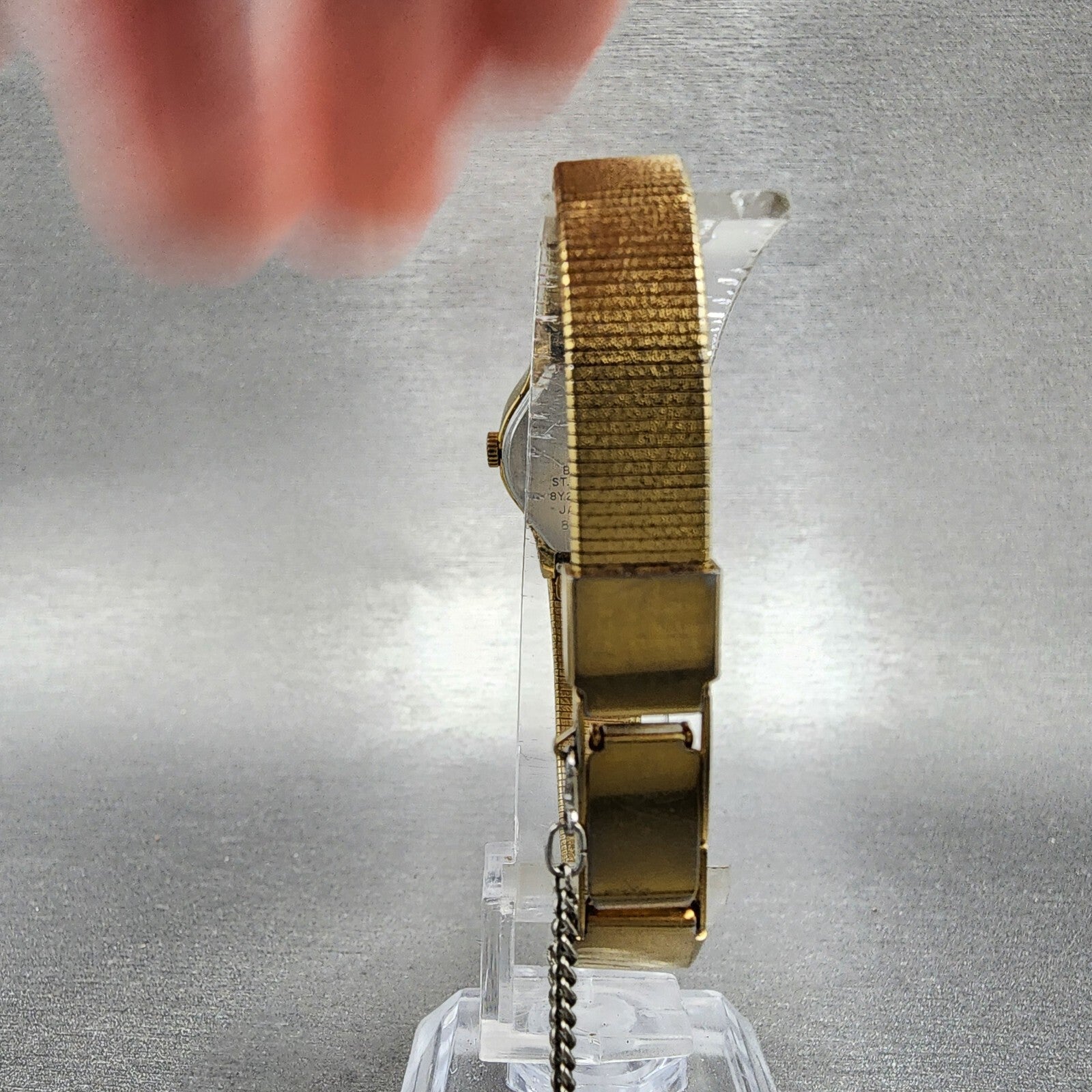 Seiko Watch Women 20mm White Dial Gold Tone Round 8Y210020 New Battery6