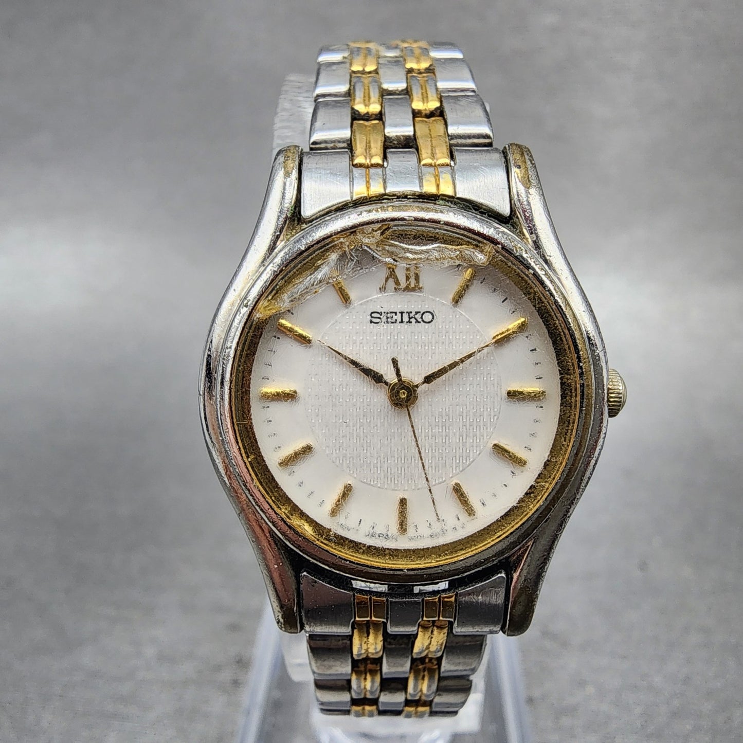 Seiko watch Women 24mm White Dial Two Tone Round V4011630 New Battery VTG0