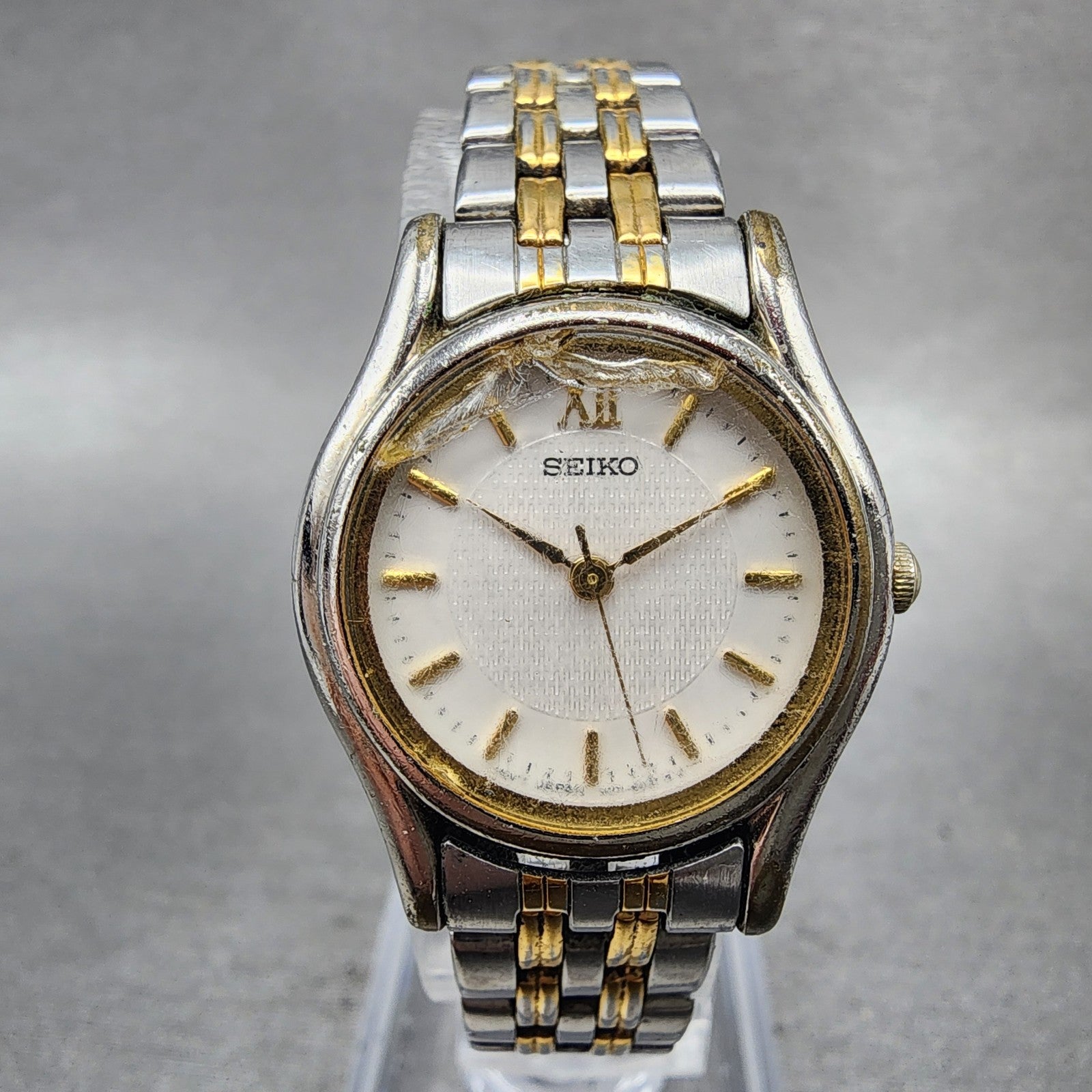 Seiko watch Women 24mm White Dial Two Tone Round V4011630 New Battery VTG0