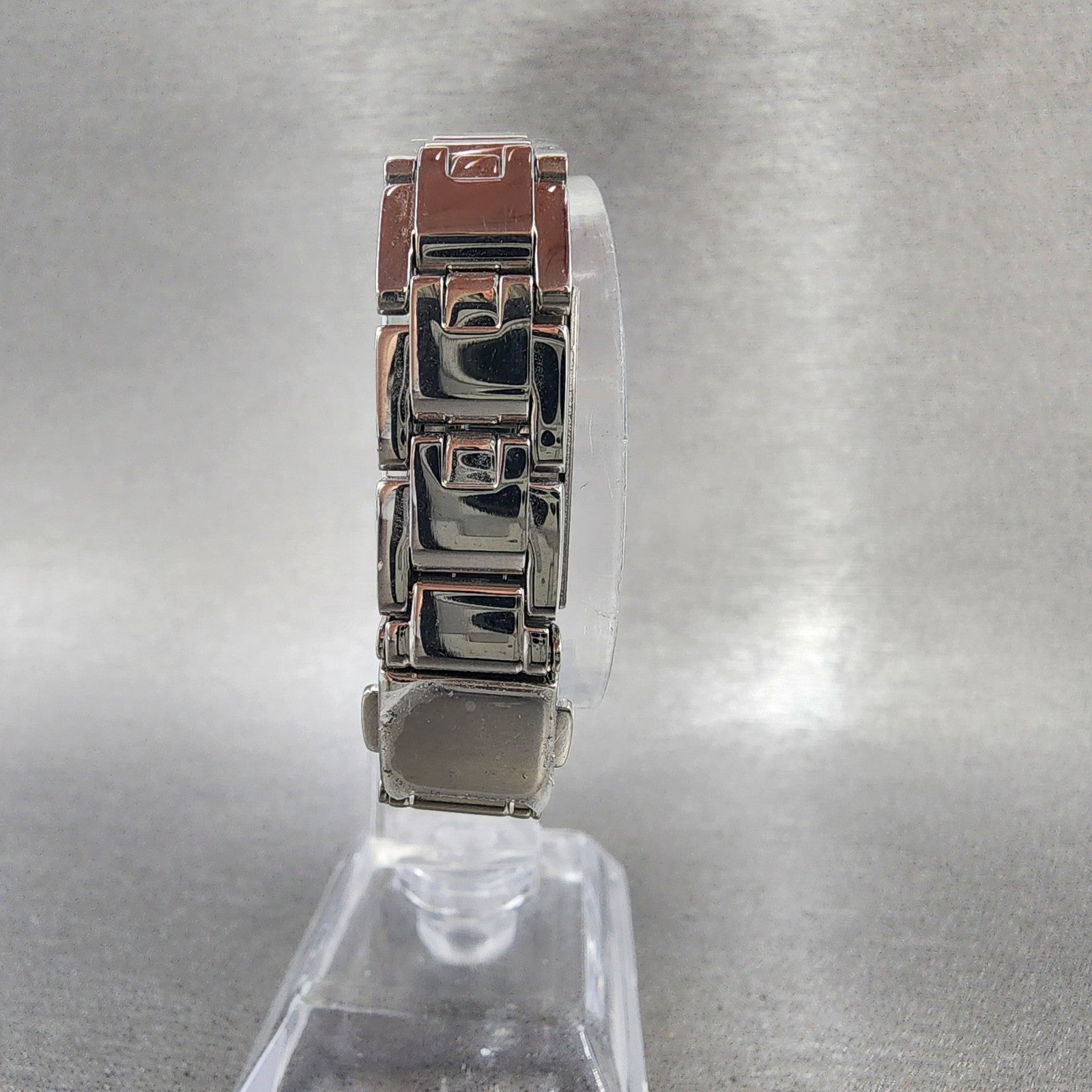 Seiko ALBA Ingenu Tank Watch Women 17mm MOP Dial Silver Tone Rectangle New Batt7