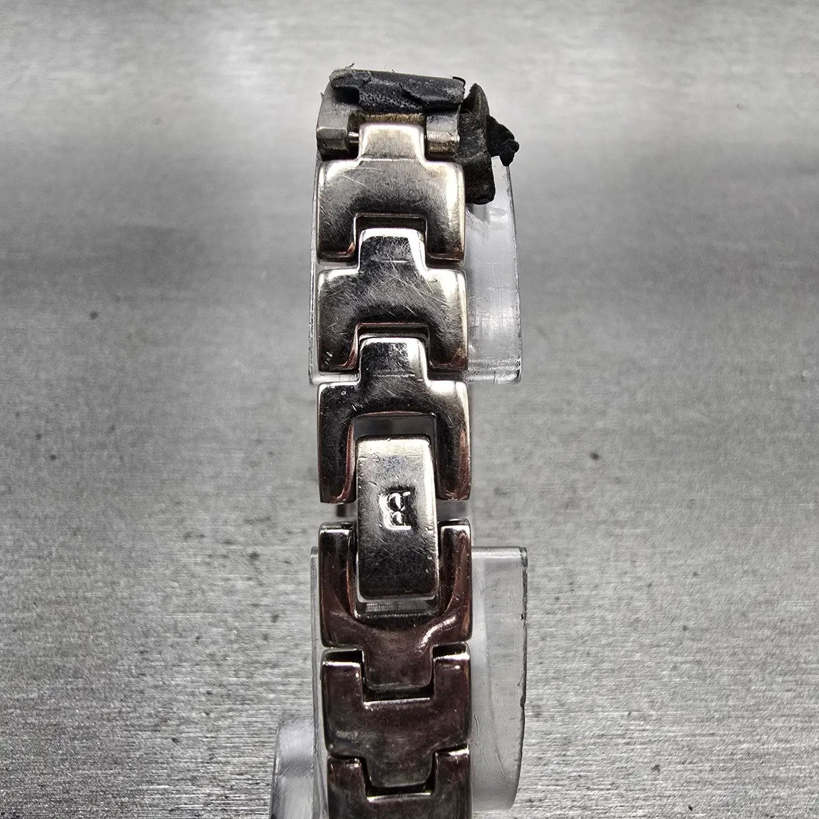 Bulova Watch Women 16mm Silver Dial Silver Tone Rectangle 96L43 New Battery7