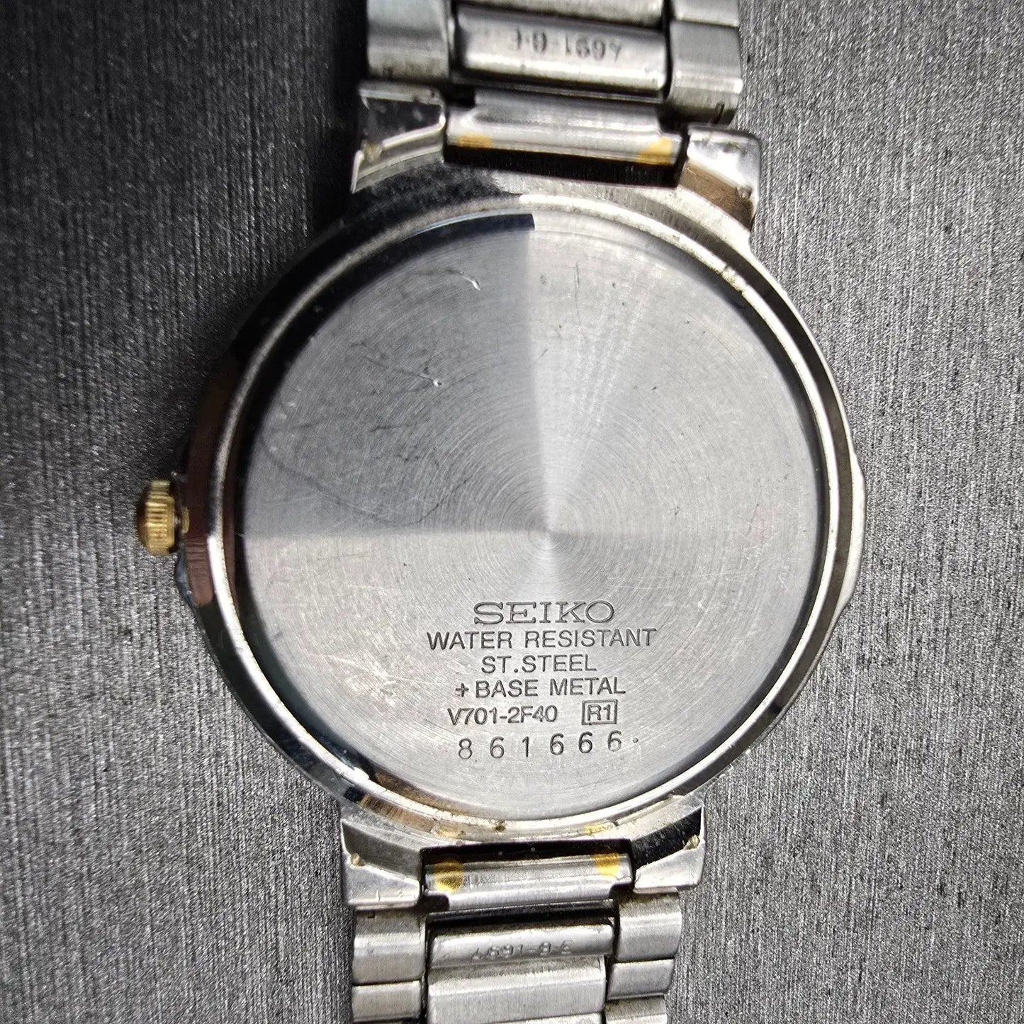 Seiko Watch Men 34mm Silver Dial Two Tone Round V701-2F40 New Battery Vintage10