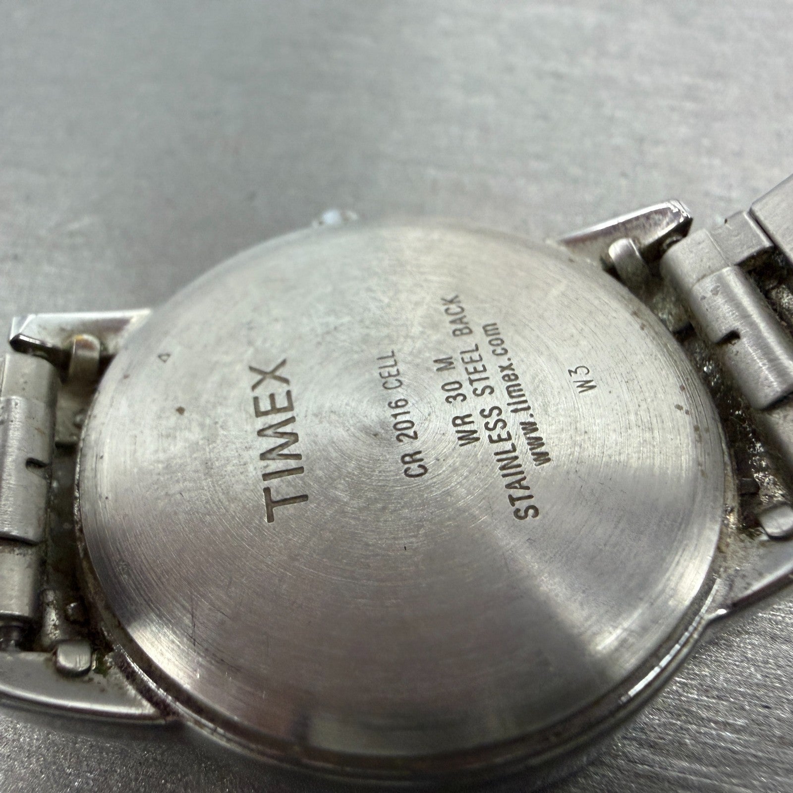 Timex Easy Reader Watch Men 35mm White Dial Two Tone Date Round New Battery9
