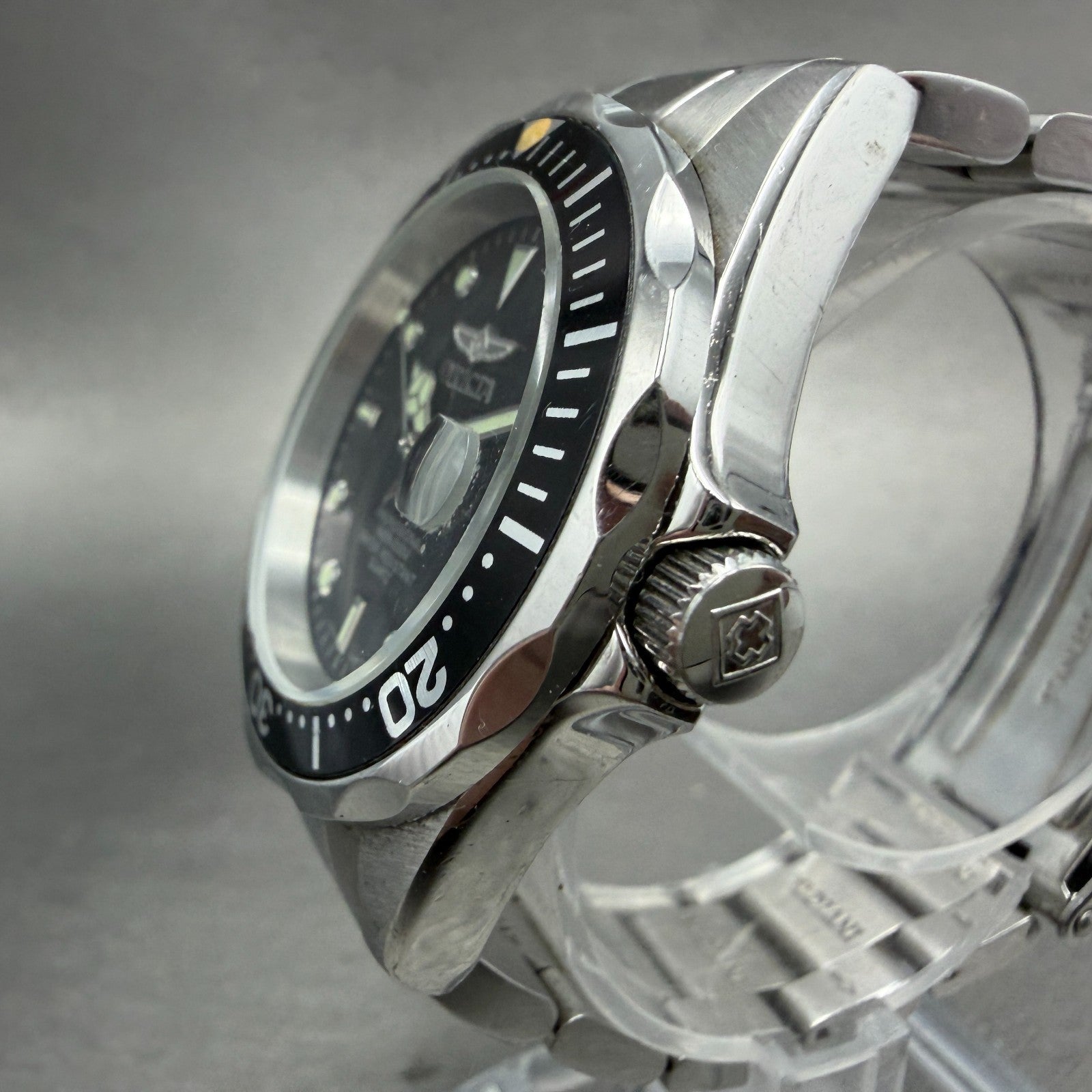 Invicta Pro Diver Watch Men 38mm Black Dial Silver Tone Date Round 8932 New Batt2