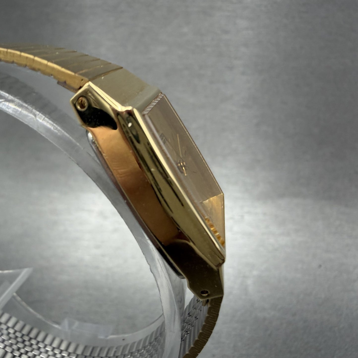 Seiko Tank Watch Women 20mm Gold Dial Gold Tone Rectangle 8Y215029 New Batt NOS3