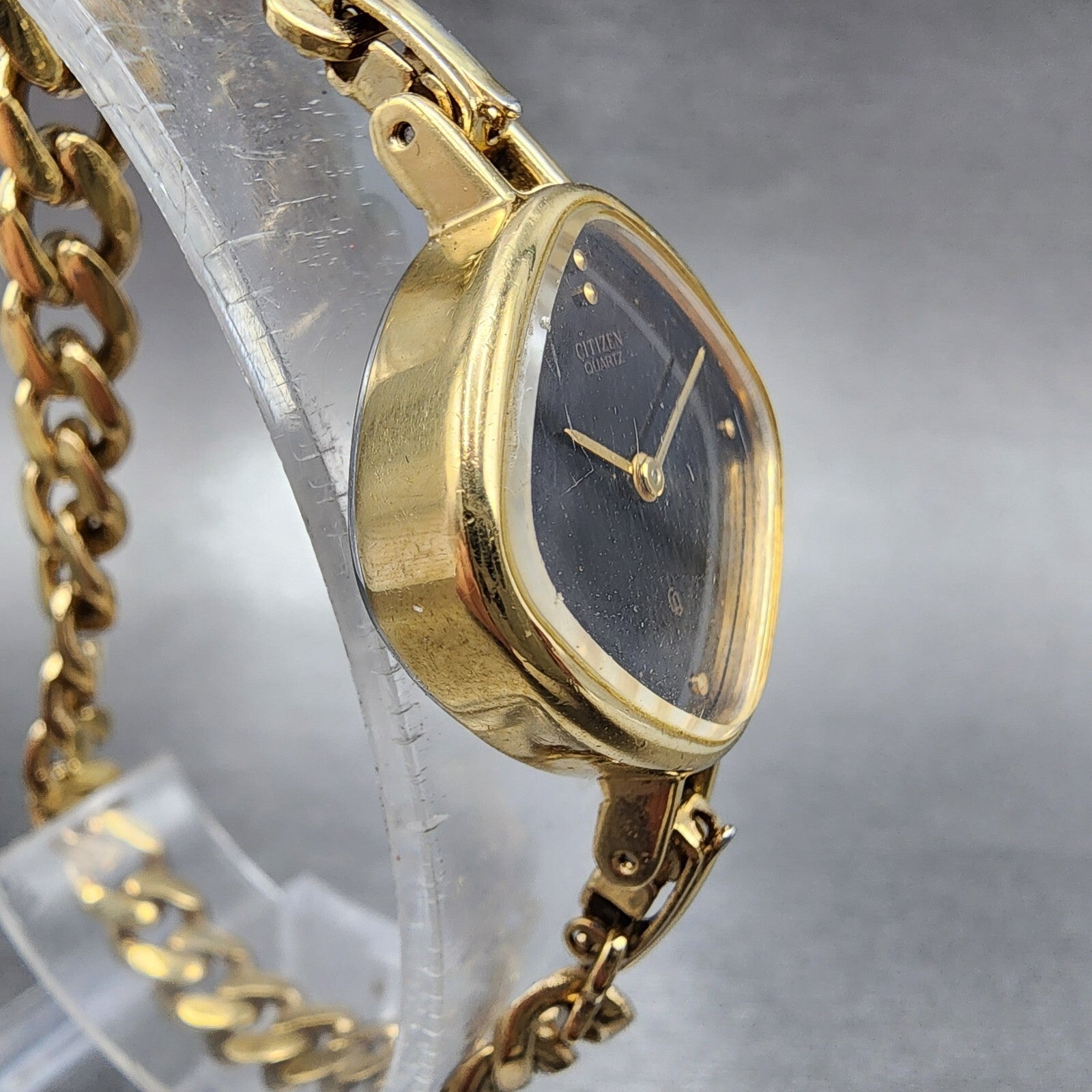 Citizen CQ Watch Women 23mm Black Dial Gold Tone Square 4832256 New Battery5