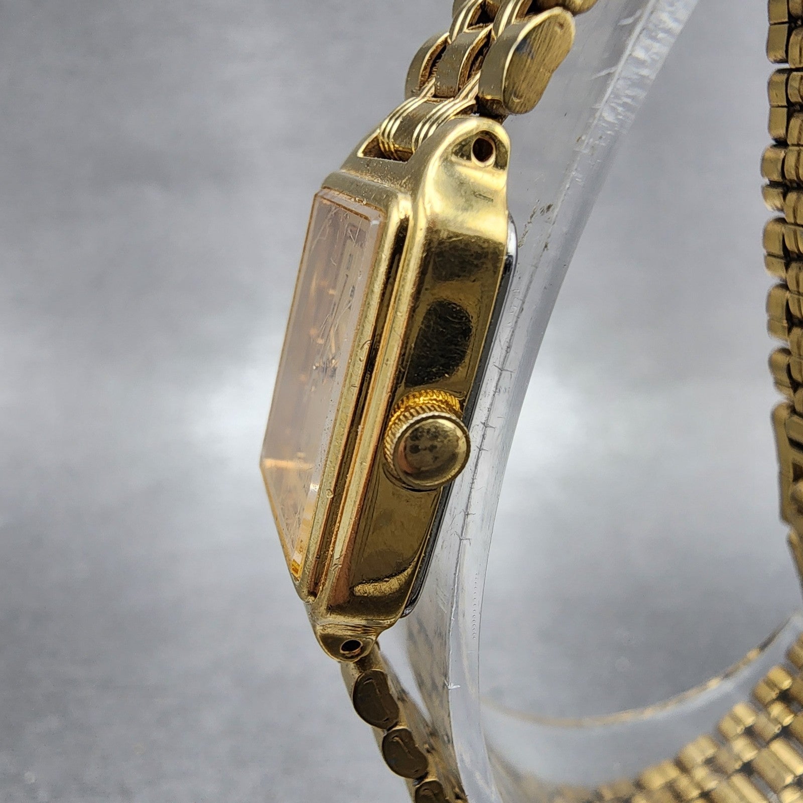 Seiko SX Tank Watch Women 17mm Champagne Dial Gold Tone V4015121 New Battery2