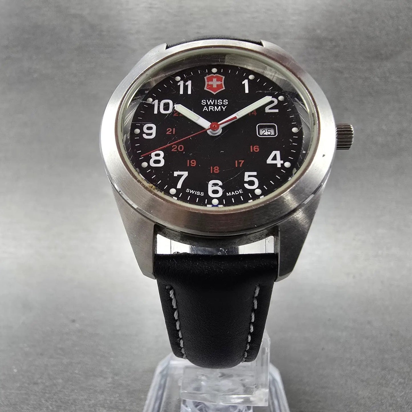 Victorinox Swiss Army Garrison Watch Women 34mm Black Dial Steel Date New Batt P5