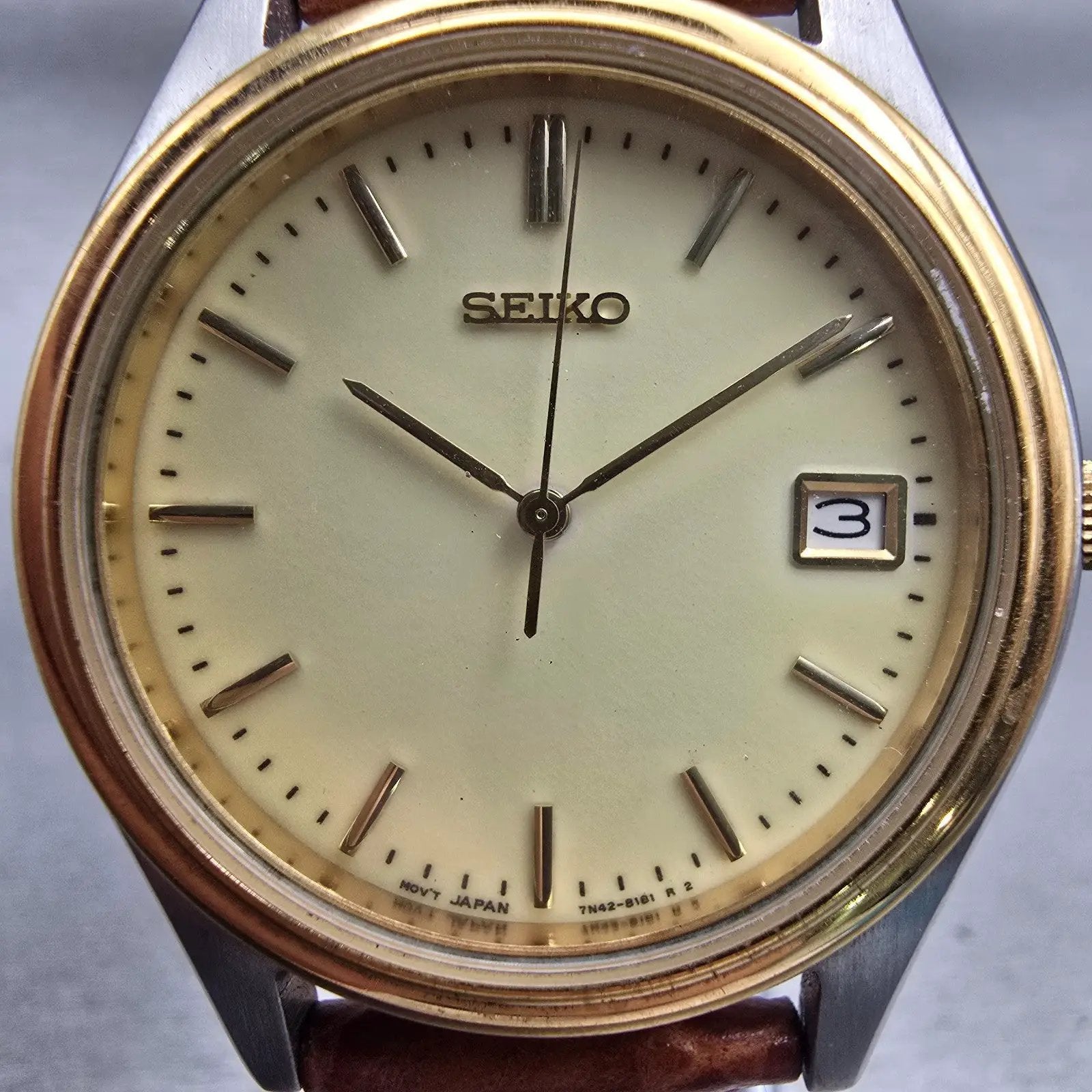 Seiko Watch Men 37mm Luminous Dial Gold Tone Date Round 7N42-8089 New Battery1