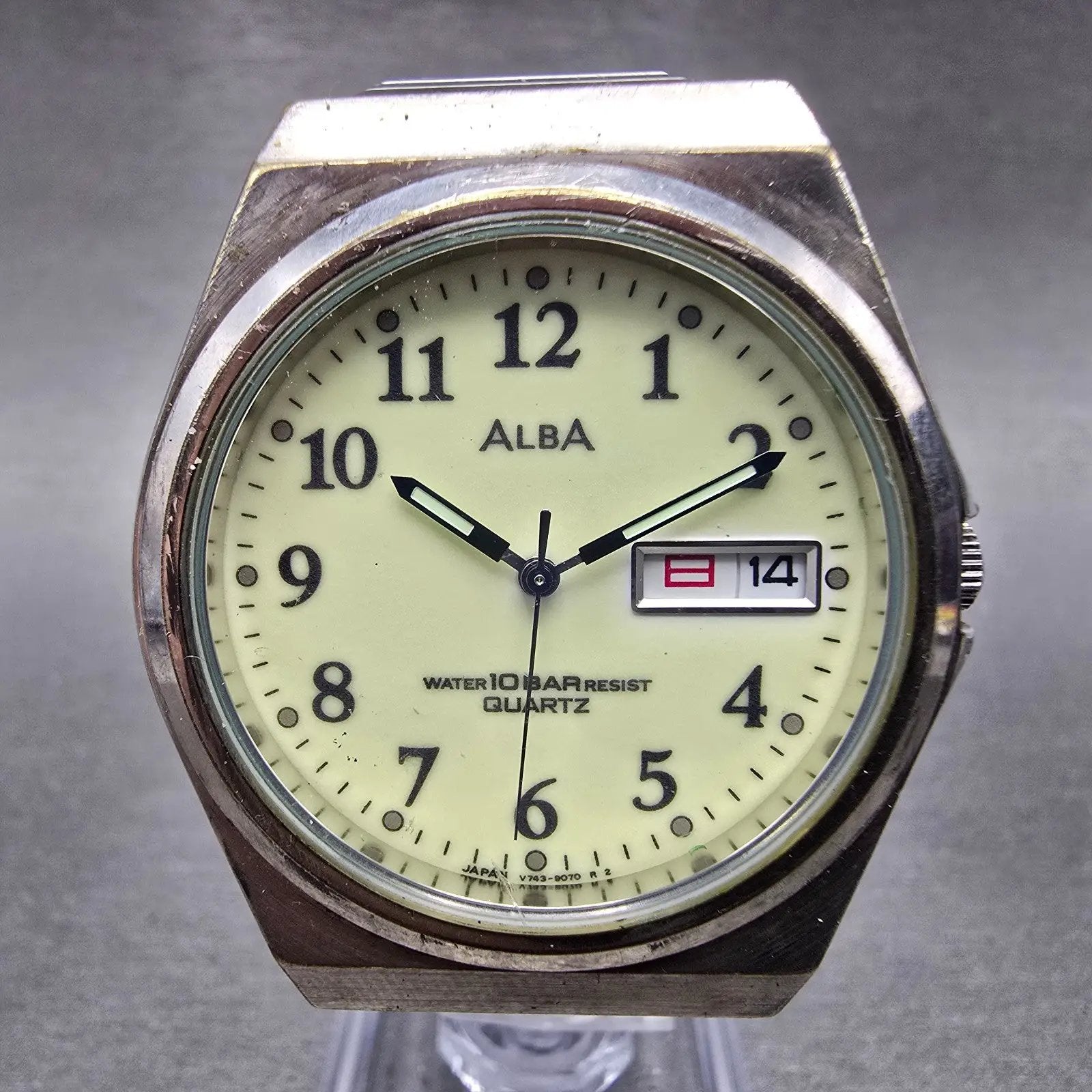 Seiko Alba Watch Men 36mm Luminous Dial Silver Tone Daydate V743-8020 PARTS VTG0