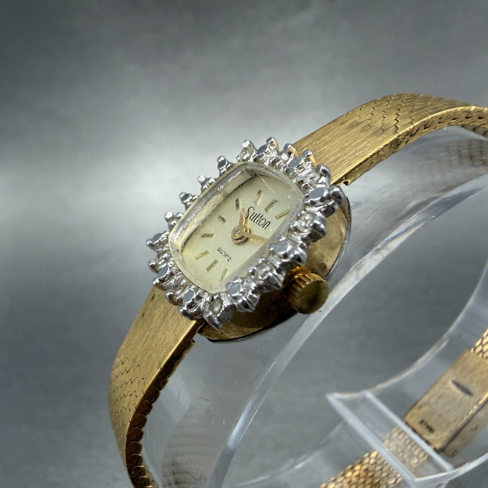 Sutton Watch Women 14mm Champagne Dial Gold Tone Diamond Bezel New Battery VTG2