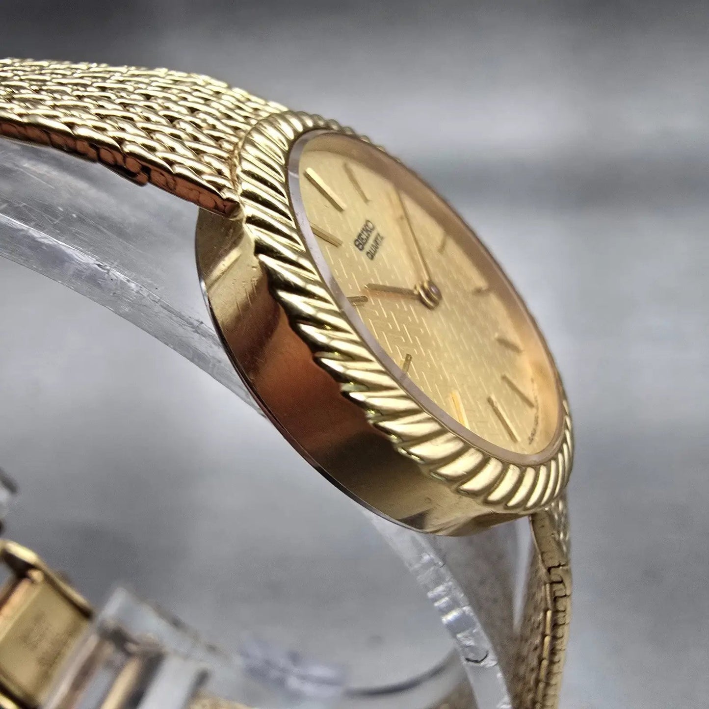 Seiko Watch Women 22mm Gold Dial Gold Tone Round 1400-0479 New Battery Vintage3