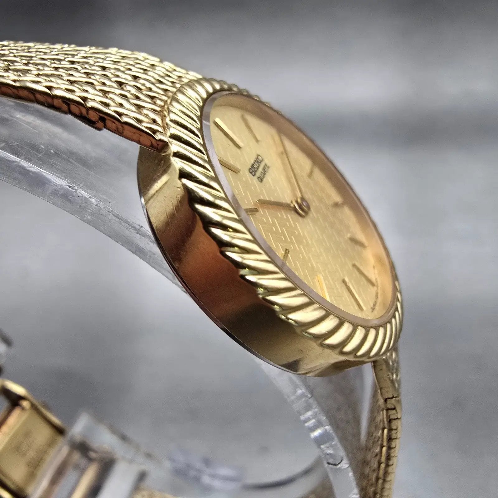 Seiko Watch Women 22mm Gold Dial Gold Tone Round 1400-0479 New Battery Vintage3