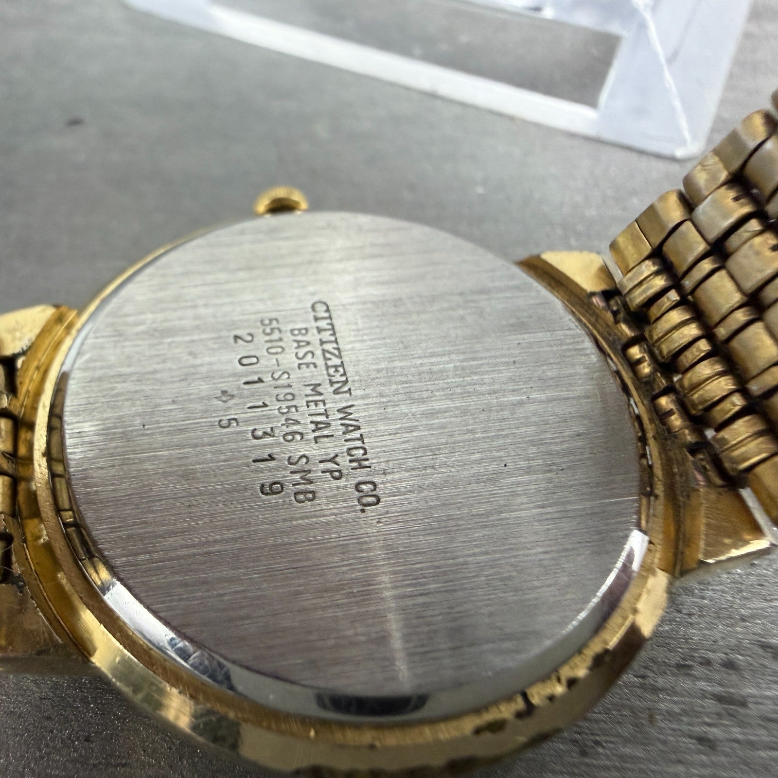 Citizen Watch Men 33mm White Dial Gold Tone Date 5510-S19546 New Battery VTG9
