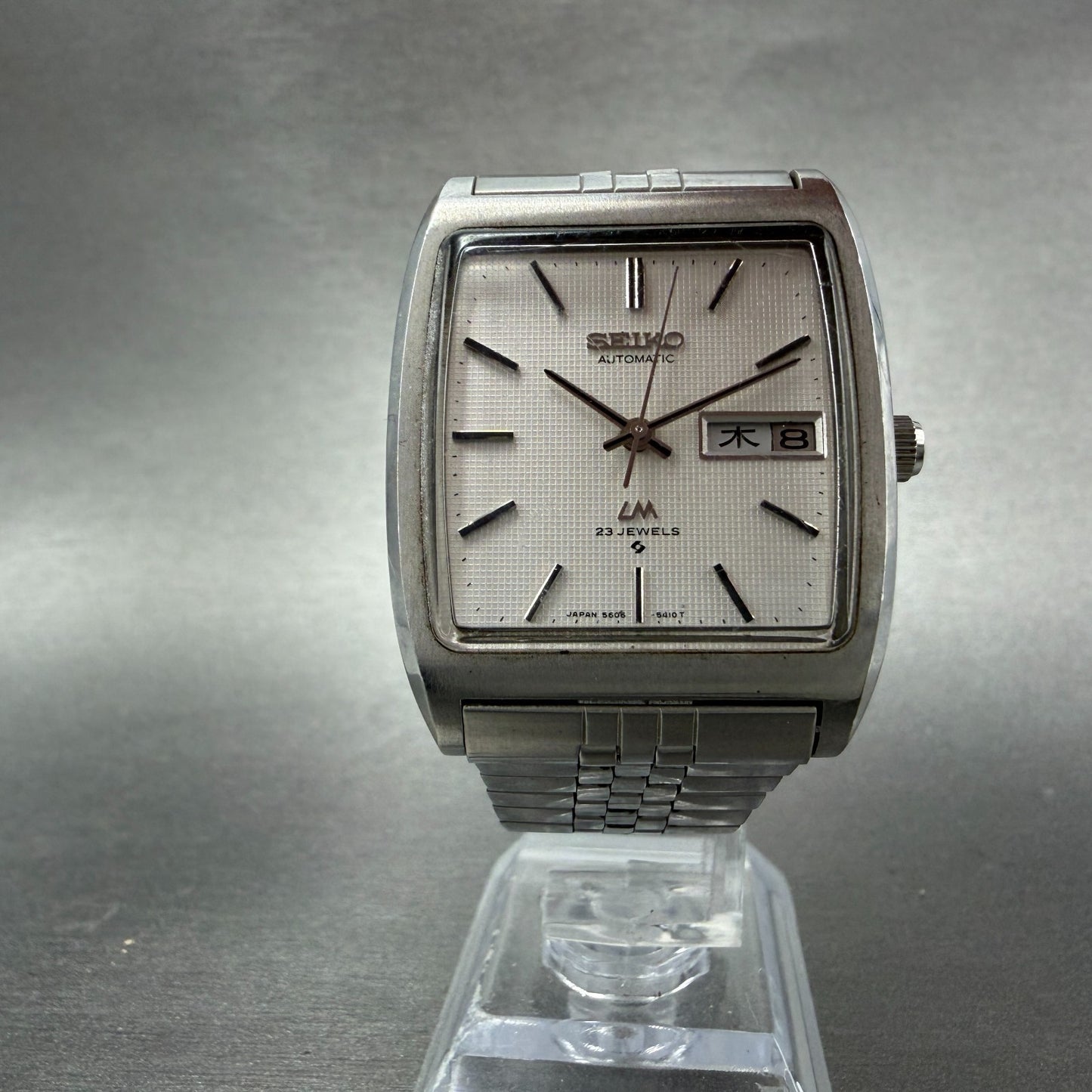 Seiko Lord Matic Watch Men 33mm Silver Dial Steel Daydate READ! 5606-5220 Runs5