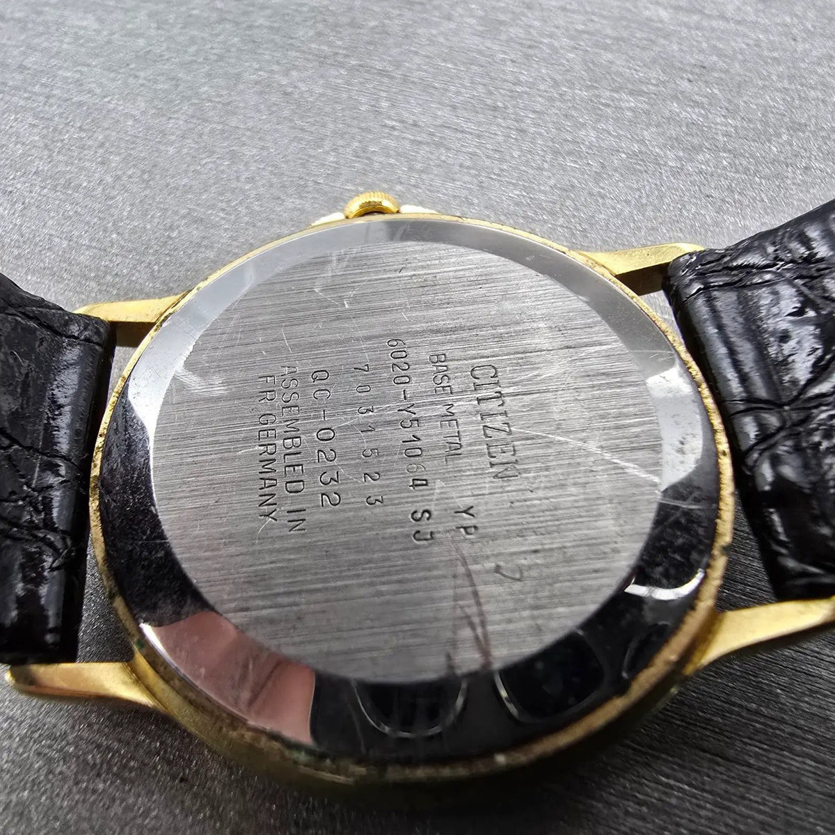 Citizen CQ Watch Men 32mm White Dial Gold Tone Round 6020-Y51064 JP VTG PARTS10