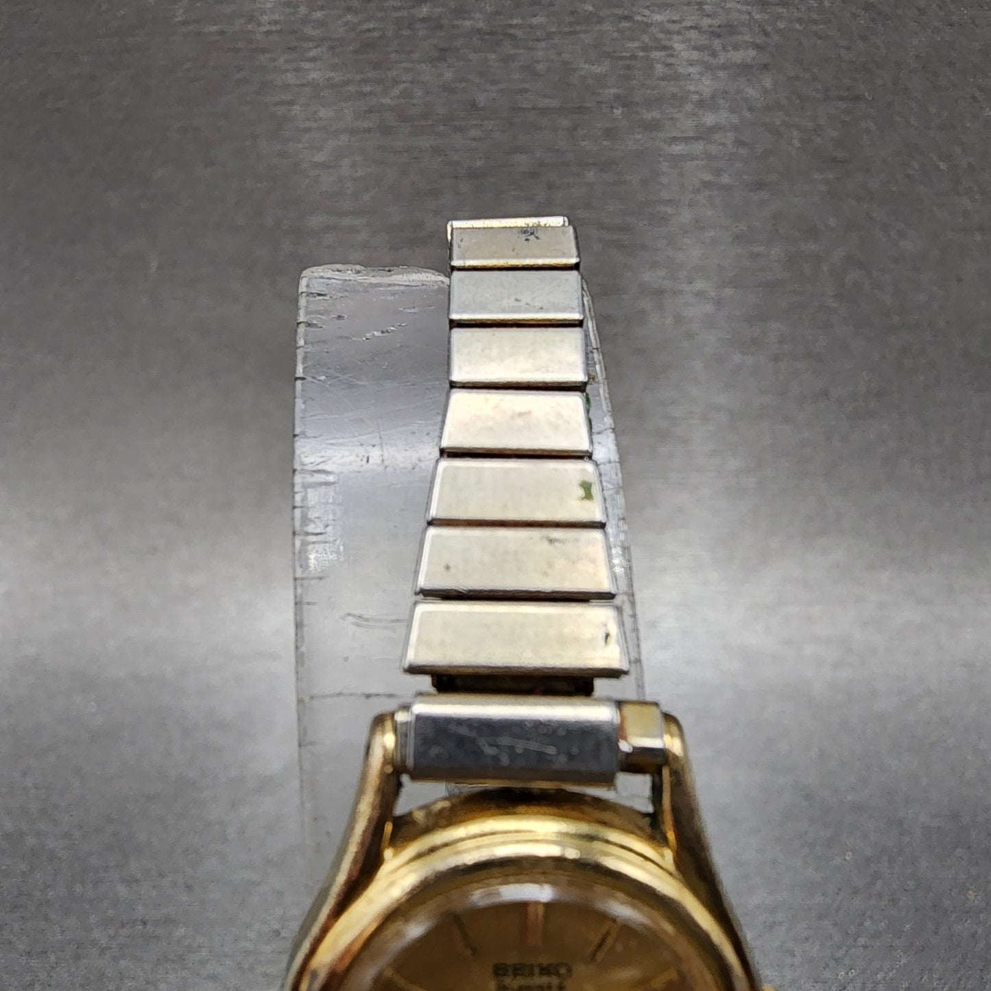 Seiko Watch Women 19mm Champagne Dial Gold Tone Round 2c200120 New Battery4