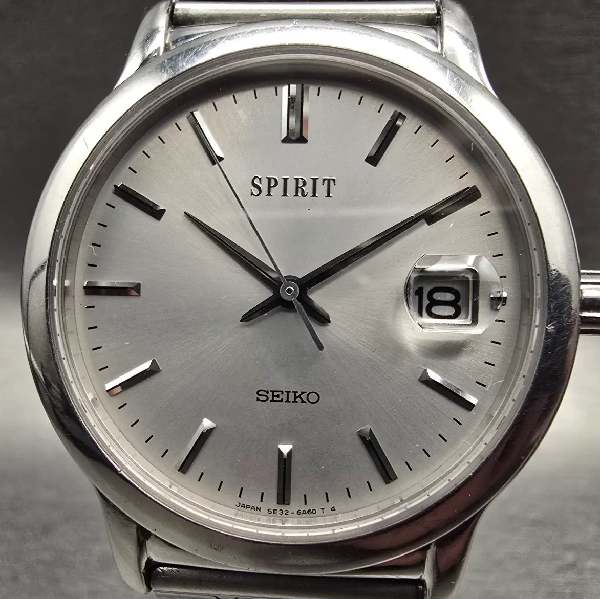 Seiko Spirit Watch Men 33mm Silver Dial Silver Tone Date Round 5E32-6A40 New Bat1
