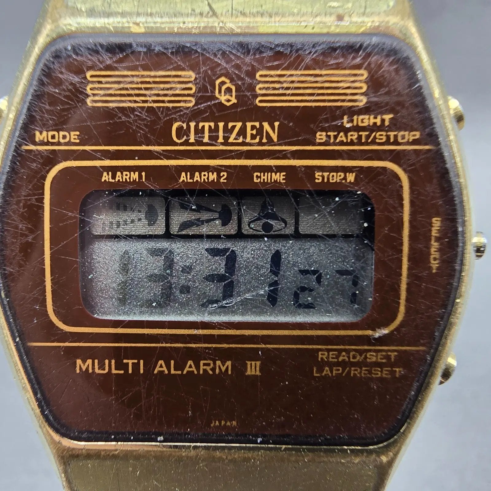 Citizen Watch Men 34mm Gold Digital Alarm Chronograph 4-098609 New Battery VTG1