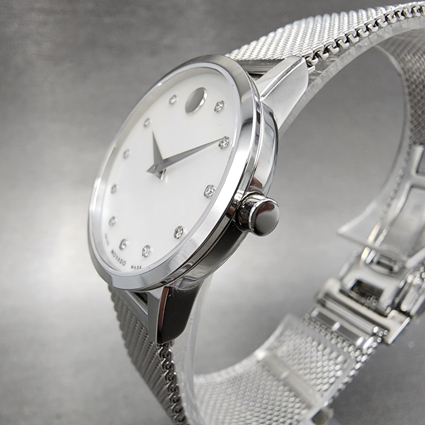 Movado Museum Watch Women 28mm MOP Dial Stainless Steel Diamond Markers New Bat4
