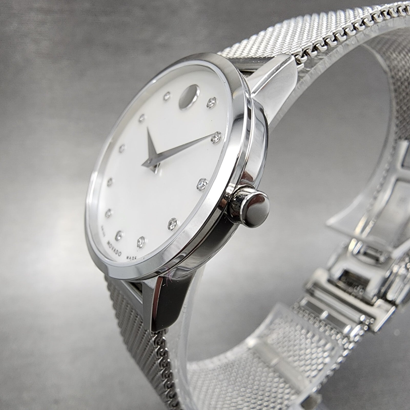 Movado Museum Watch Women 28mm MOP Dial Stainless Steel Diamond Markers New Bat4