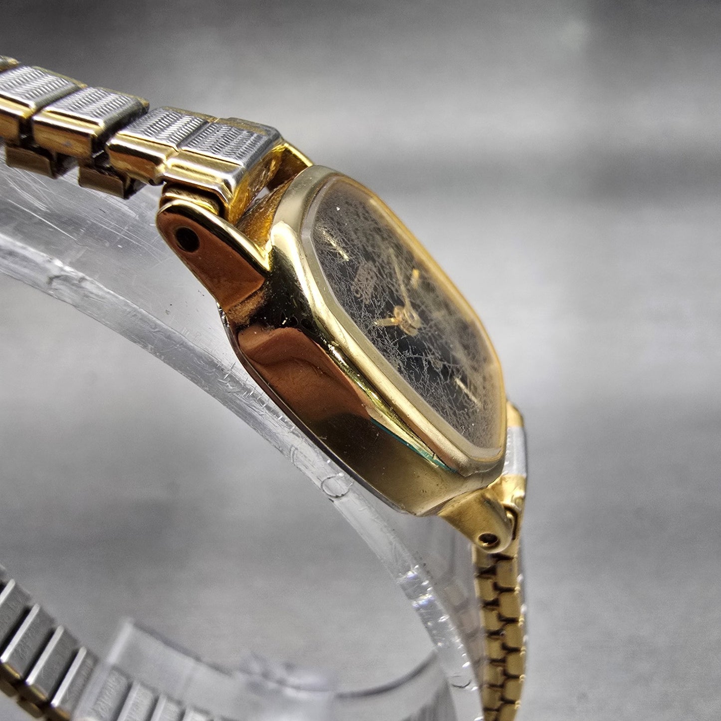Citizen CQ Watch Women 17mm Black Dial Gold Tone Oval 5920-S48810 New Battery3