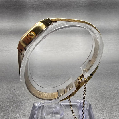 Citizen CQ Watch Women 16mm Black Dial Gold Tone Rectangle 2951-293789 New Batt6