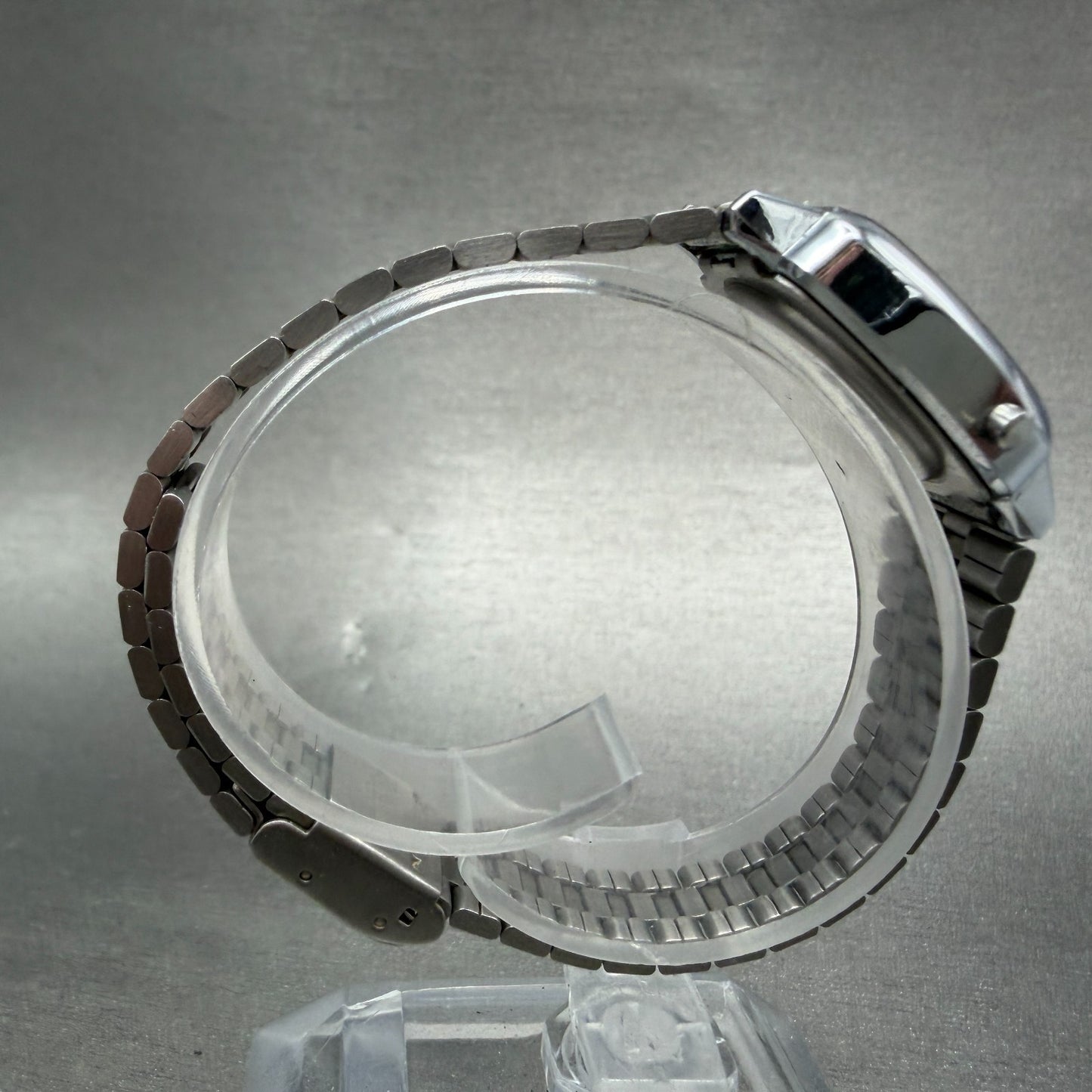 Casio Digital Watch Women 25mm Silver Alarm Chrono Daydate LA670W New Battery8