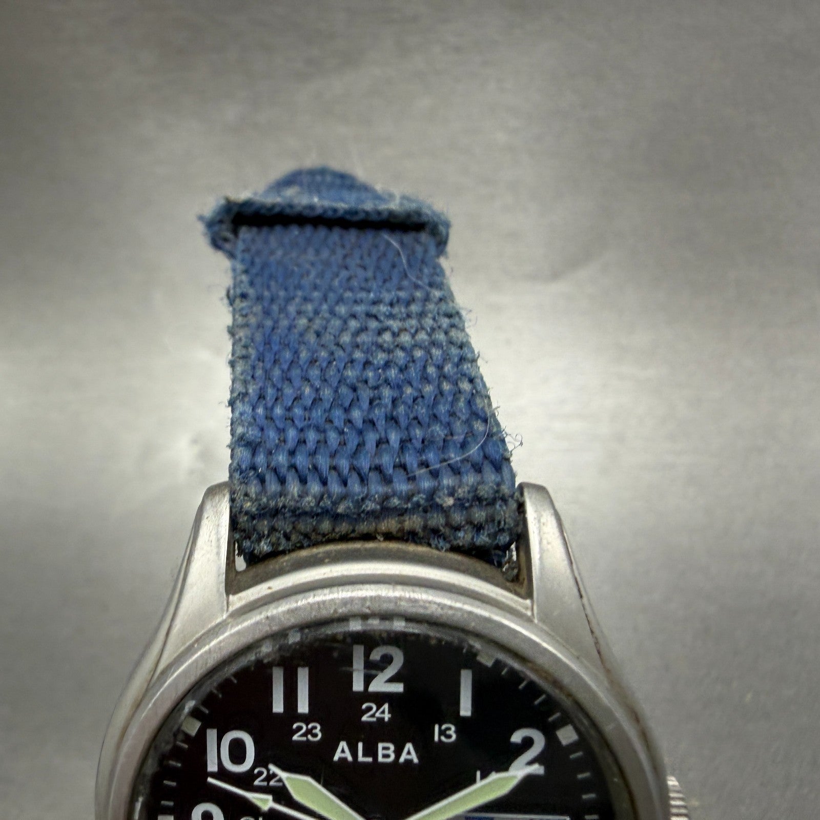 Seiko Alba Solar Watch Men 36mm Blue Dial Silver Tone Daydate V158-0AX0 Runs4