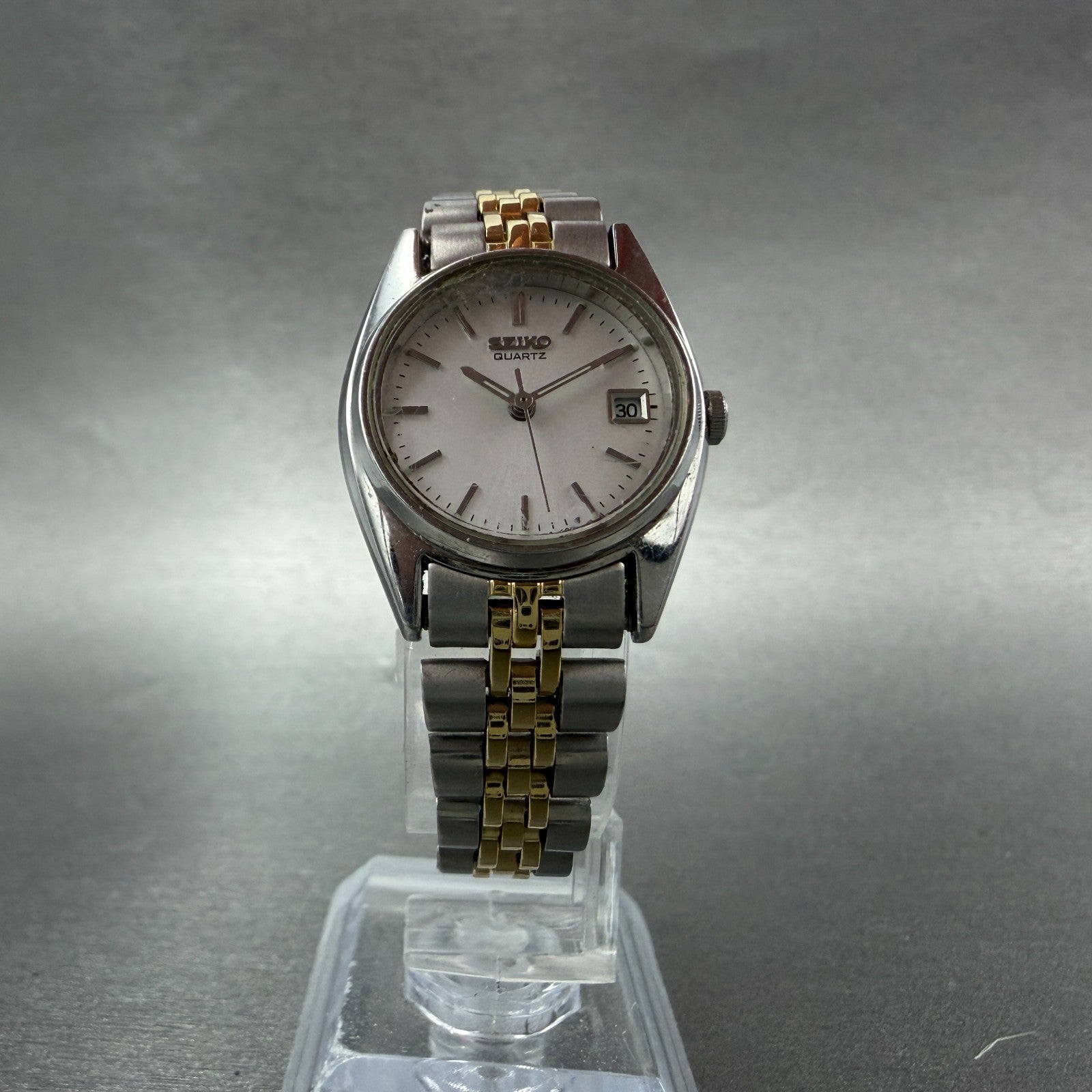 Seiko Watch Women 25mm White Dial Silver Tone Date 7n83-0011 Round NewBatt 875