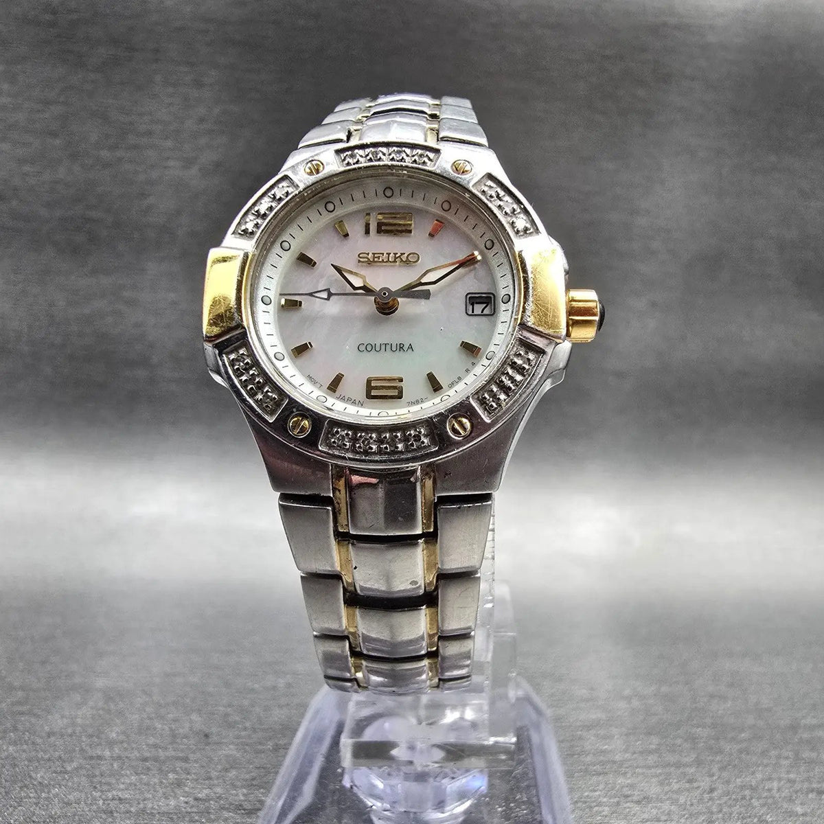 Seiko Coutura Watch Women 26mm MOP Dial Two Tone Date Diamond 7N82-0CG0 NewBat L5