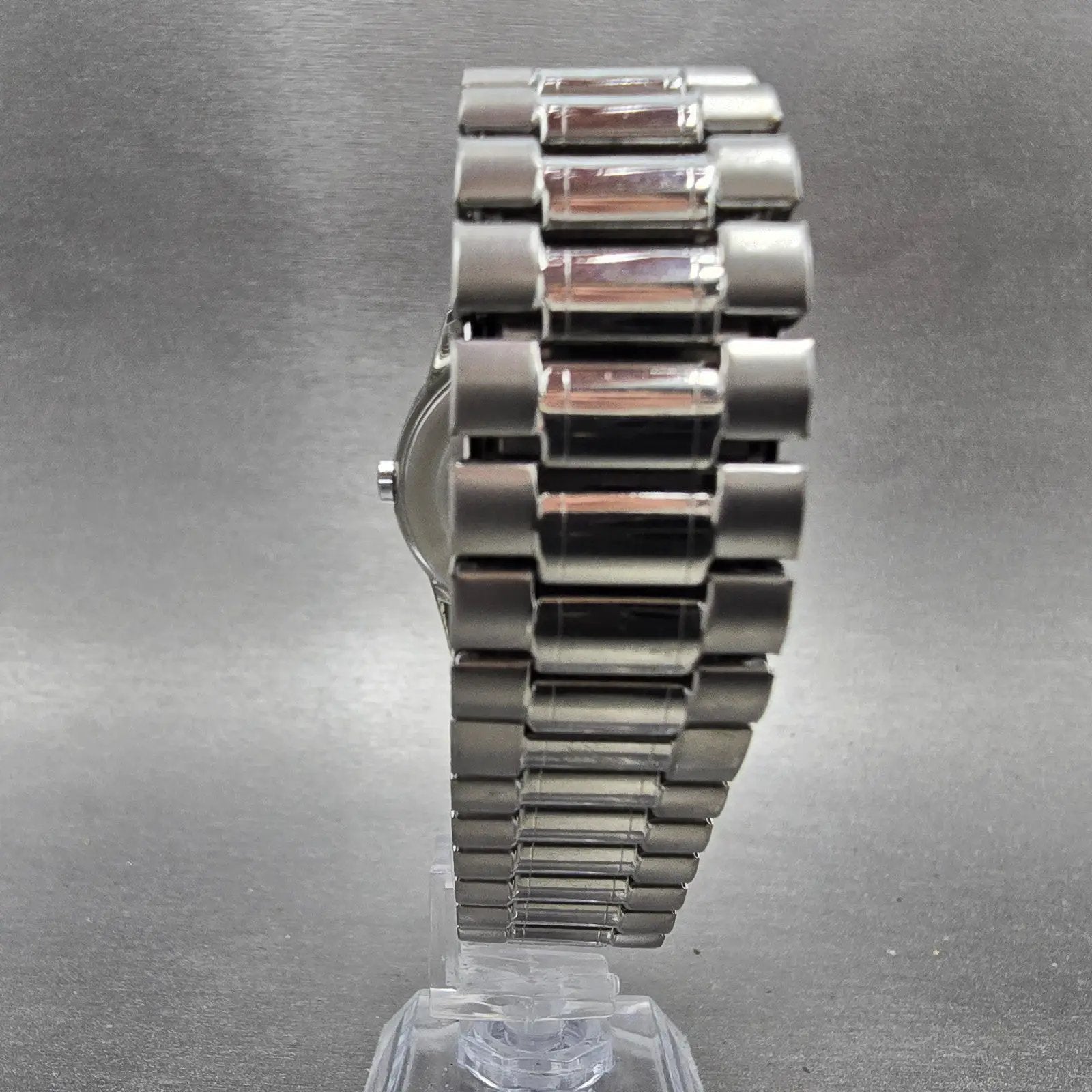 Timex South Street Sport Watch Men 36mm Black Dial Steel Daydate T2M932 New Batt7
