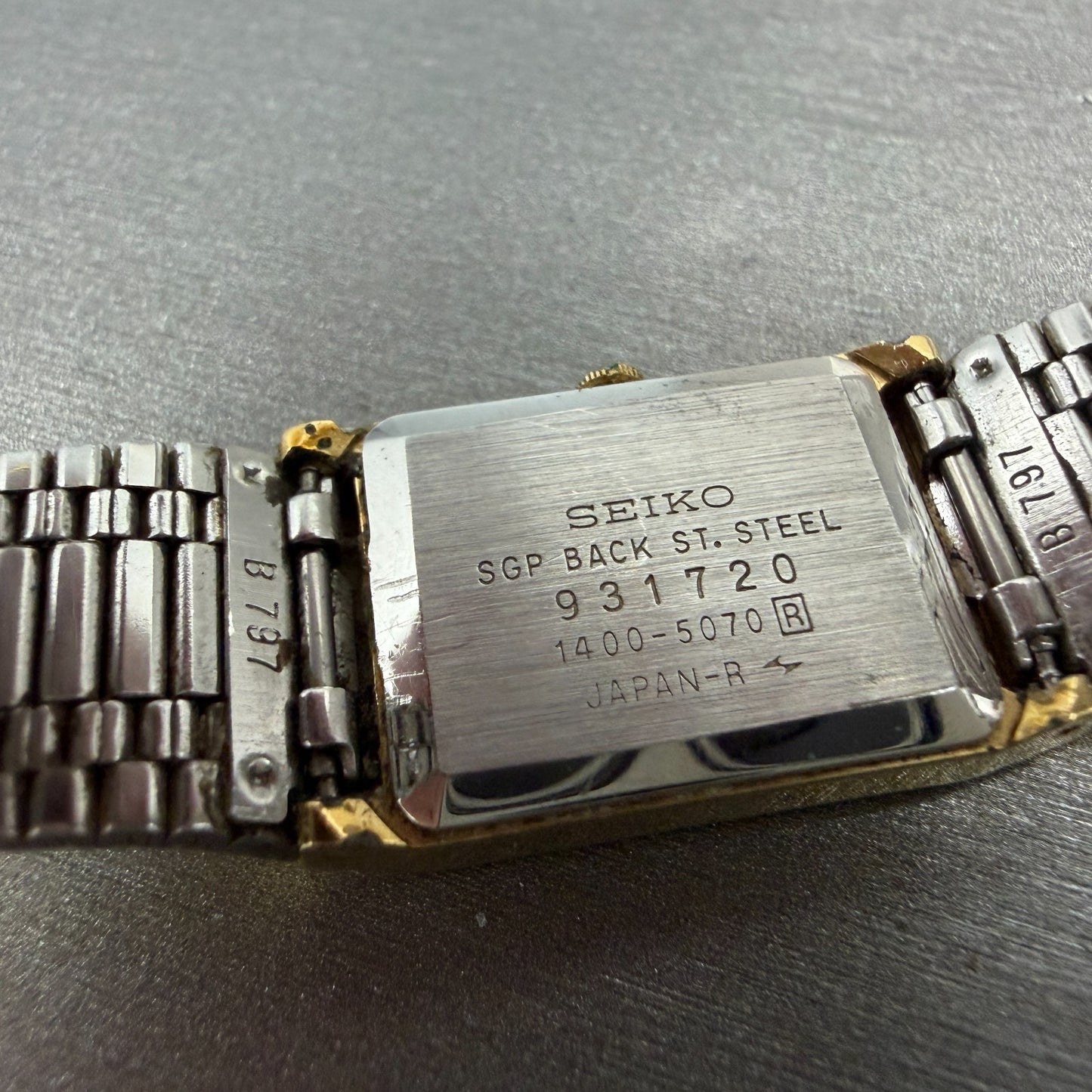 Seiko Tank Watch Women 17mm Gold Dial Gold Tone 1400-5070 Rectangle New Battery9