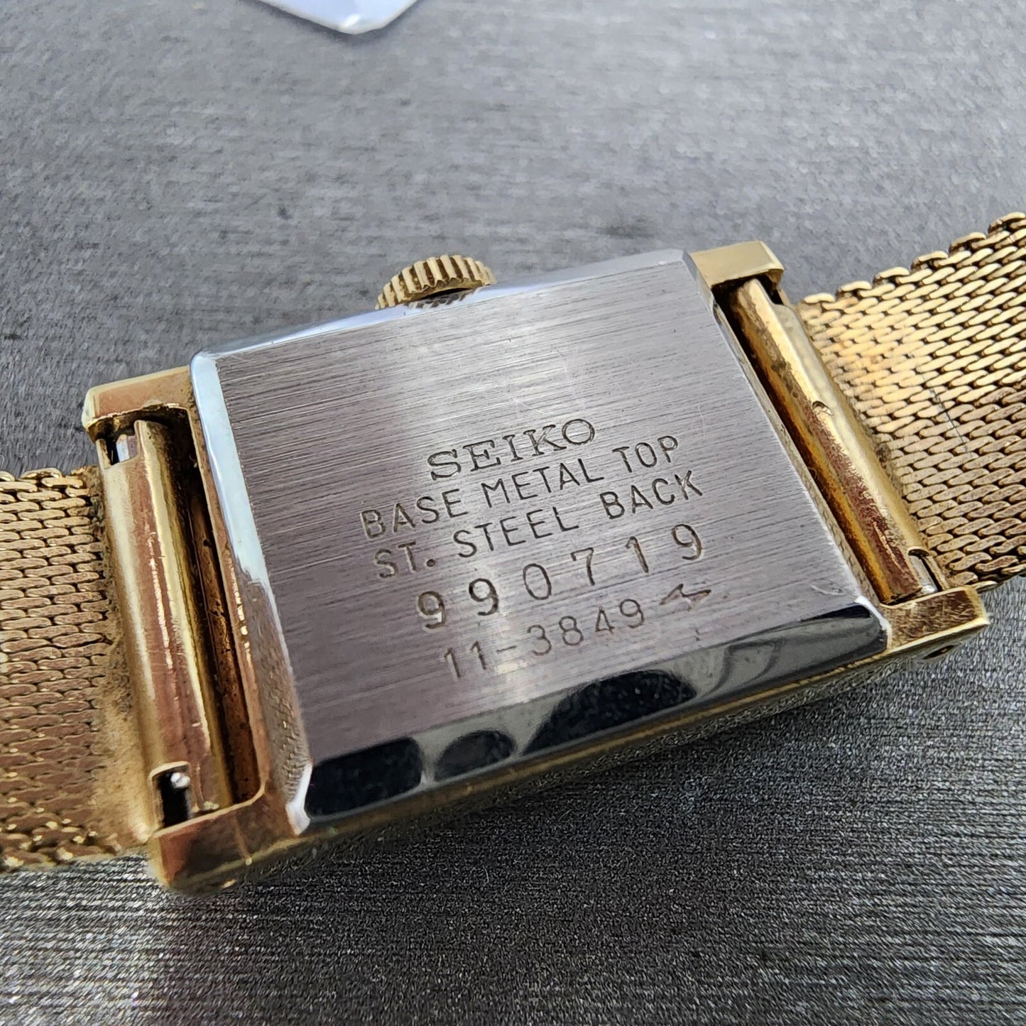 Seiko Tank Watch Women 16mm Gold Dial Gold Tone 113849 Rectangle Manual Wind9