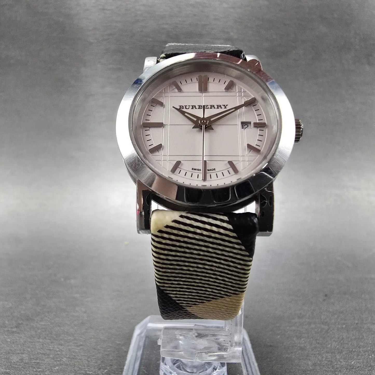 Burberry Watch Women 28mm Silver Dial Silver Tone Date Round BU1387 New Battery5