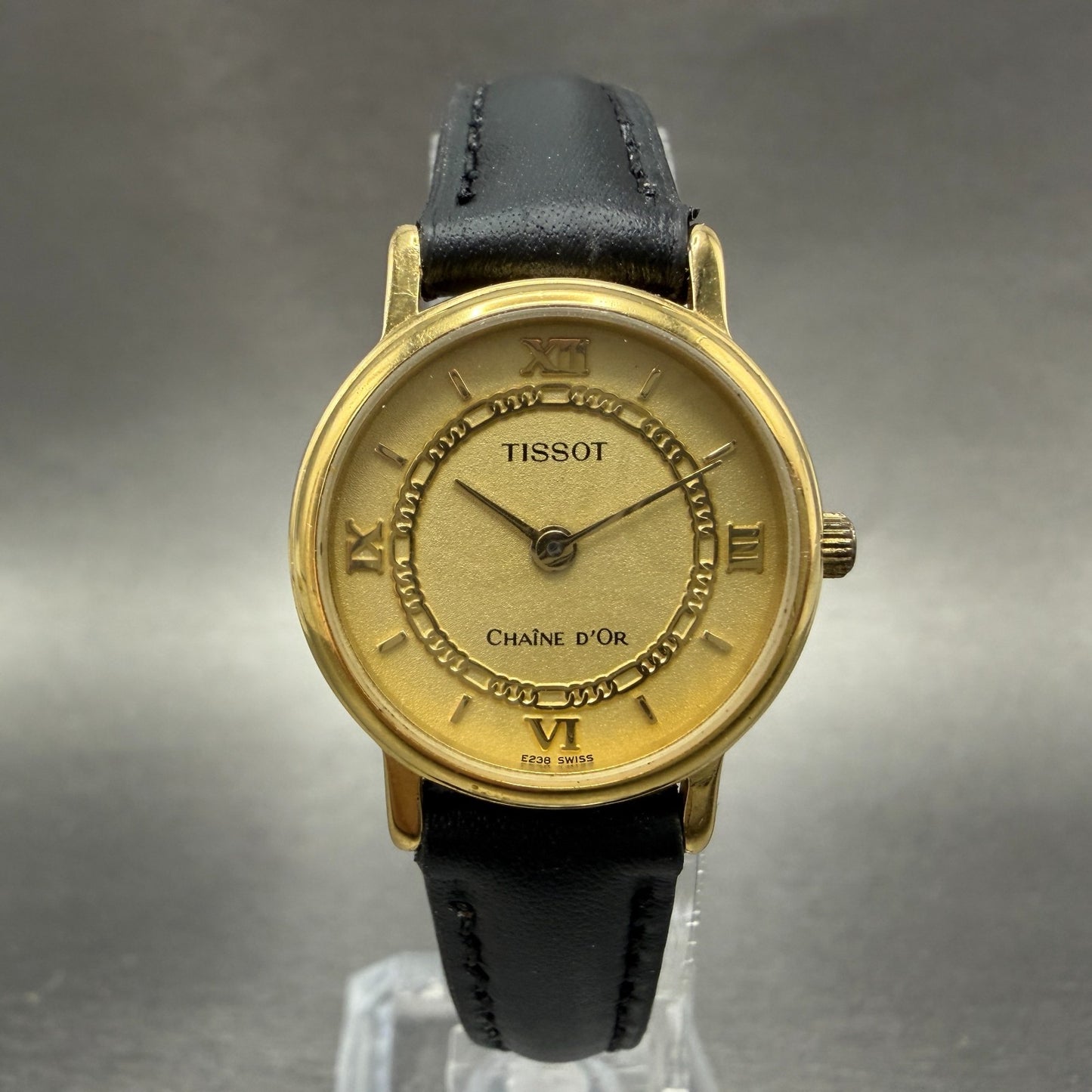 Tissot Watch Women 23mm Gold Dial Gold Tone Round E238 Chaine D'Or New battery0