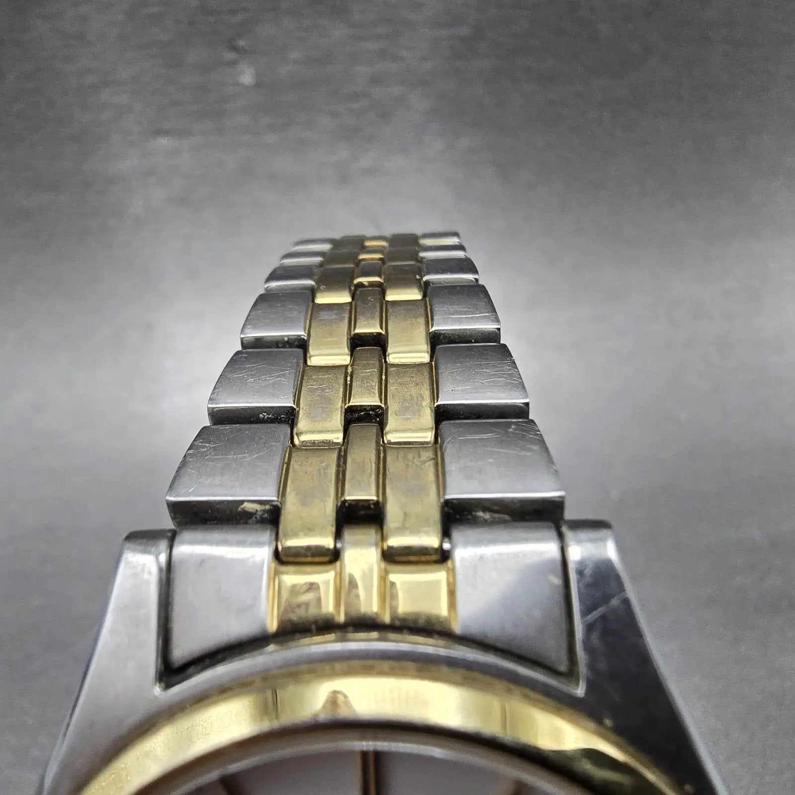 Seiko Solar Watch Men 37mm White Dial Two Tone Daydate READ!!!!!! V158-0AA0 Runs4