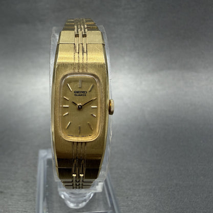 Seiko Tank Watch Women 13mm Champagne Dial Gold Tone 13205620 New Battery0