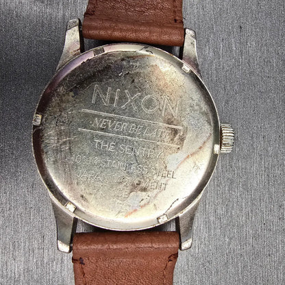 Nixon Sentry Watch Men 42mm Black Dial Silver Tone Daydate Round New Battery10