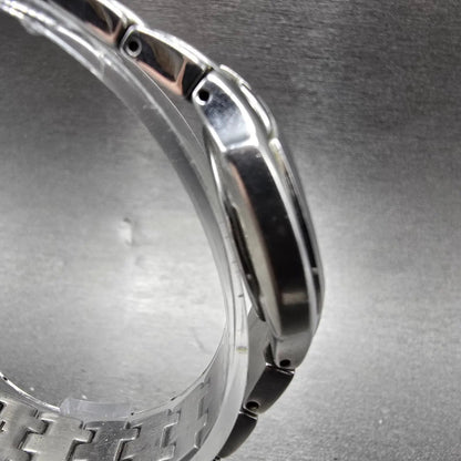 Citizen Eco-Drive Watch Women 25mm Gray Dial Silver Date E011-S049601 Runs JP23