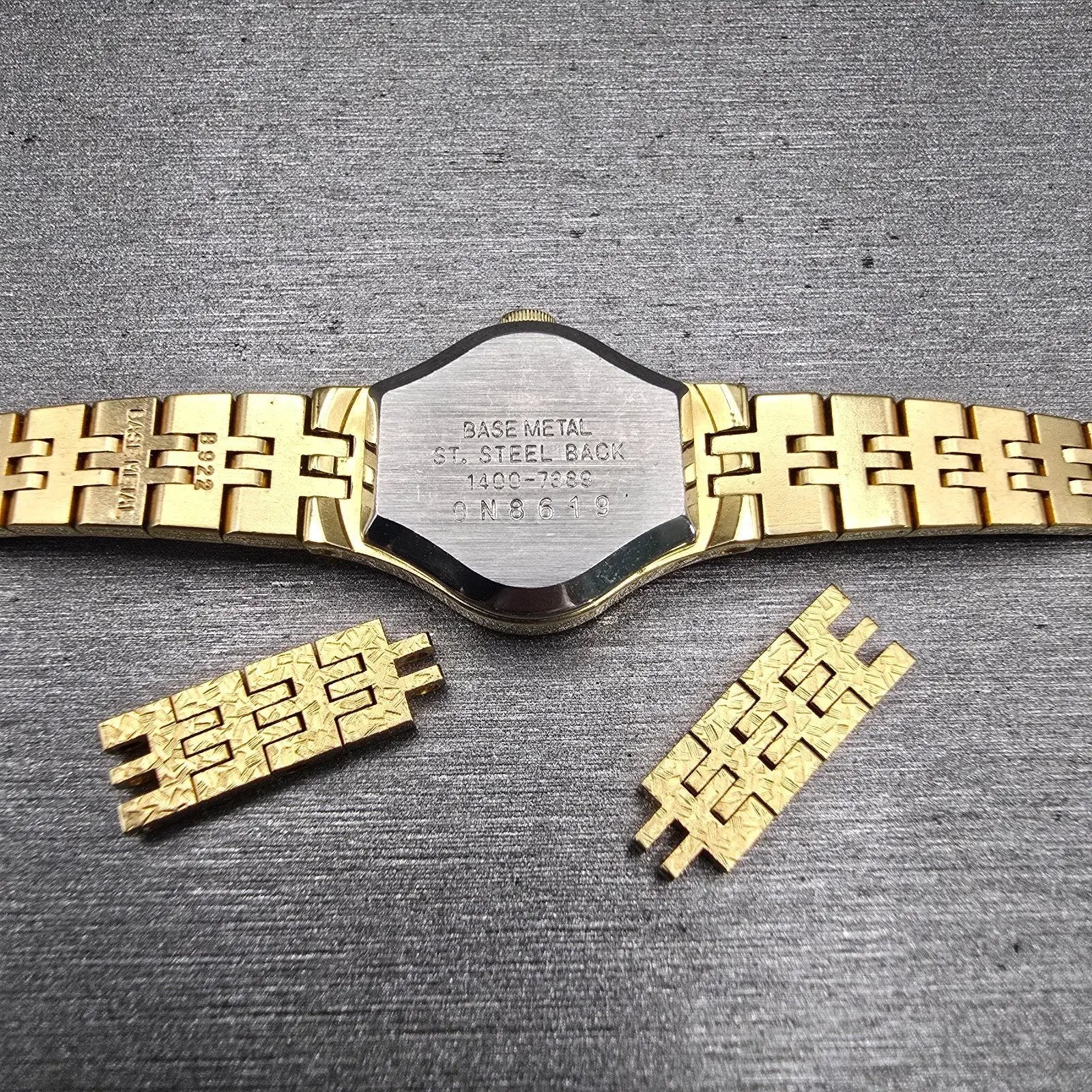 Seiko Watch Women 18mm Champagne Dial Gold Tone Oval 1400-7389 New Battery VTG10