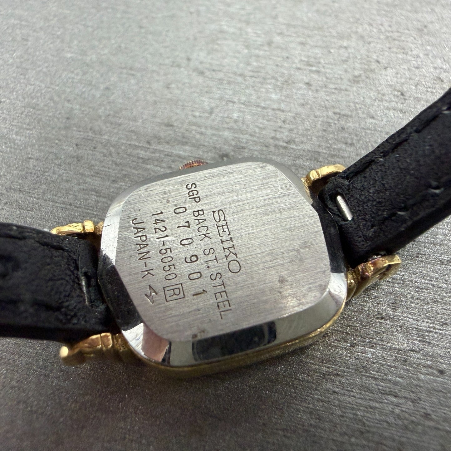 Seiko Watch Women 18mm Champagne Dial Gold Tone Rectangle 1421-5050 New Battery9