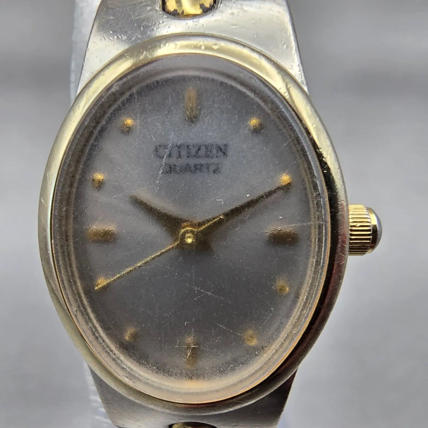 Citizen Watch Women 17mm Silver Dial Two Tone Oval 5930-S004578 New Battery VTG1