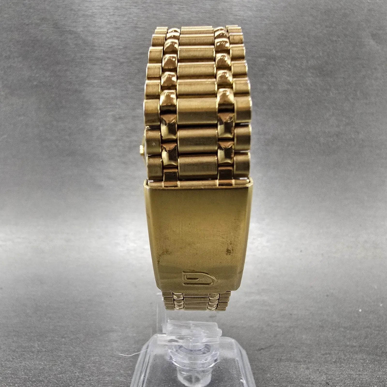 Gruen Alarm Watch Men 33mm Black Dial Gold Tone Round 321-6L71 New Battery7