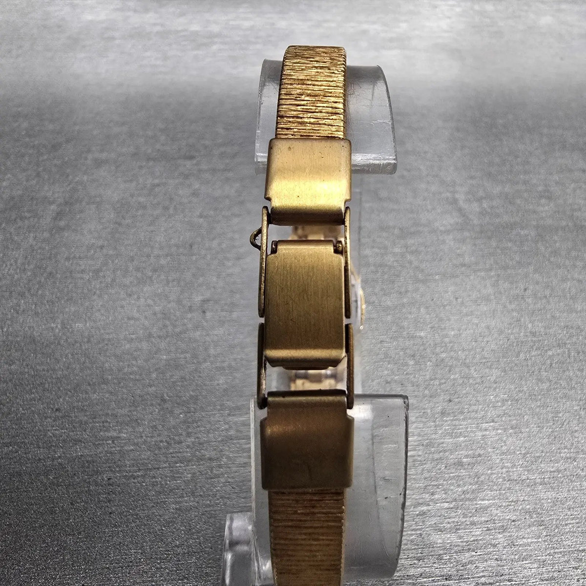 Citizen CQ Watch Women 16mm Black Dial Gold Tone Oval 5920-S49615 New Battery 847