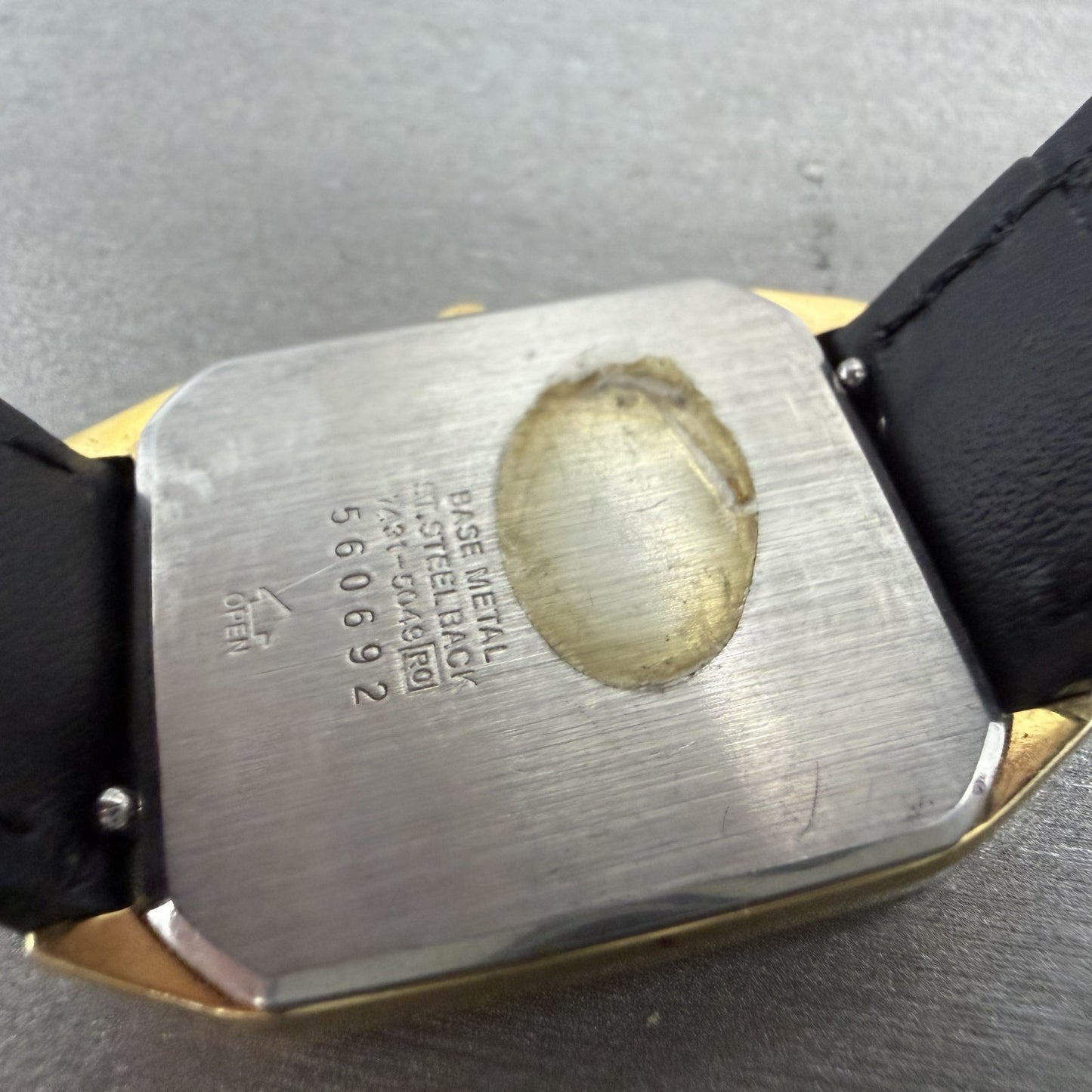 Seiko Tank Watch Men 27mm Champagne Dial Gold Tone 74315049 New Battery9