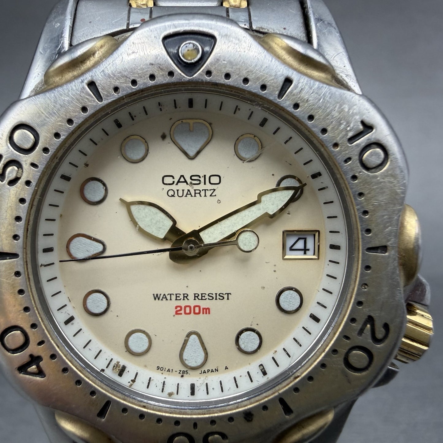 Casio Diver Watch Men 36mm Cream Dial Two Tone Date Round MDP-823 New Battery1