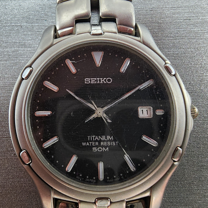 Seiko Titanium Watch Men 35mm Black Dial Gray Tone Date 7n320069 BROKEN BAND1